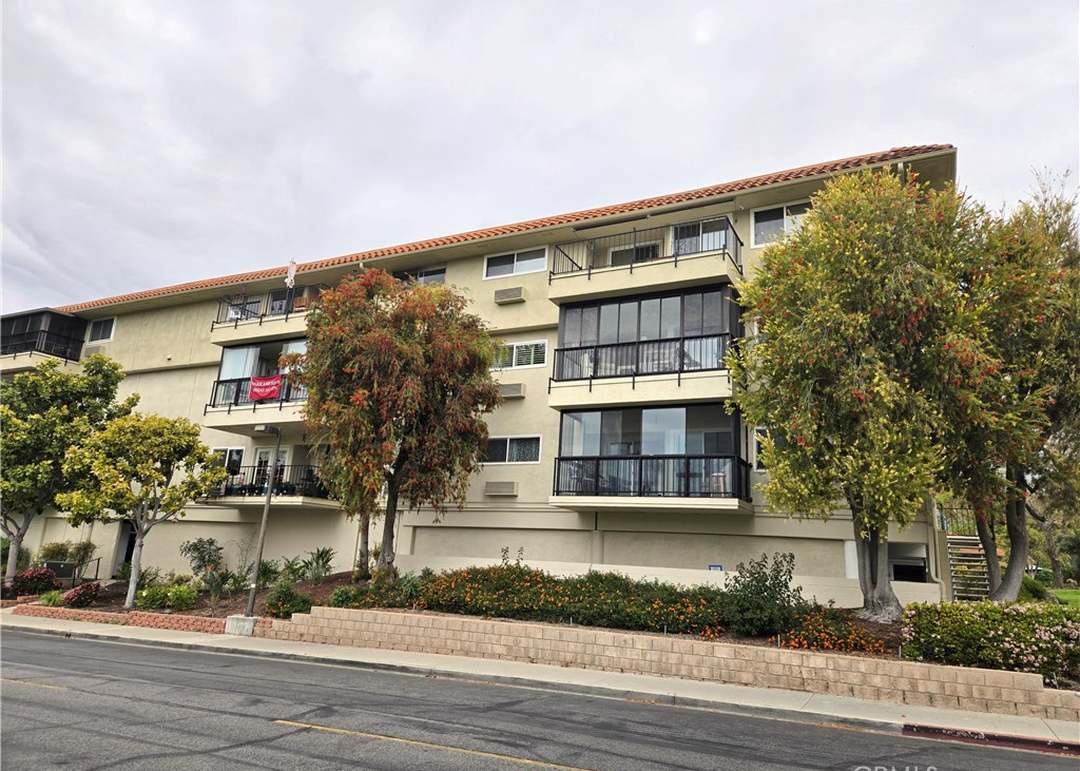 Via Mariposa District, CA - 2353 W Via Mariposa W Unit 1A, Laguna Woods, CA 92637 | Redfin